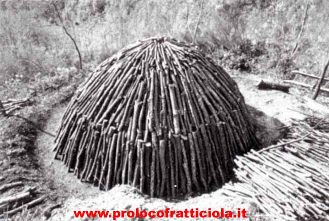  Image name: 18 Carbonai.jpg 
 width: 650 pixel 
 height: 437 pixel 
 Size: 66263 bytes 
 Click to enlarge 